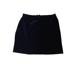 Chic Black Velvet Mini Skirt